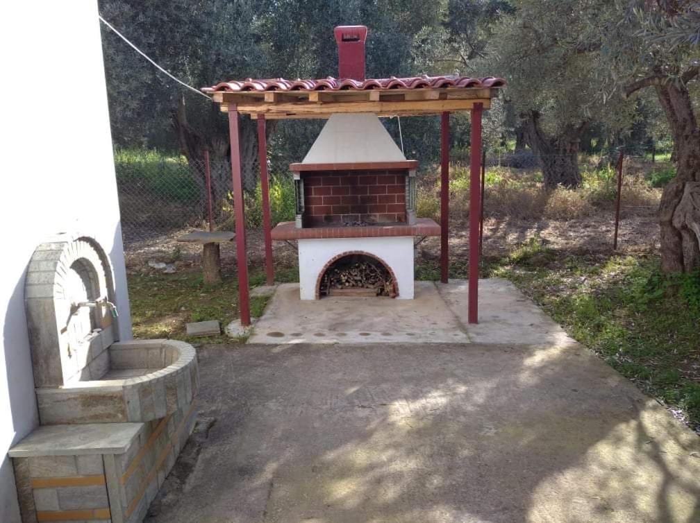 The Small House In The Olive Grove Lefokastro Exterior foto