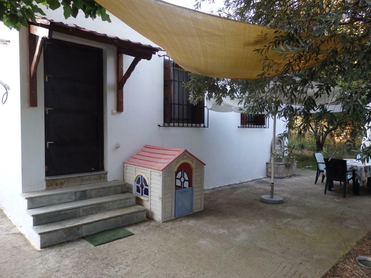 The Small House In The Olive Grove Lefokastro Exterior foto